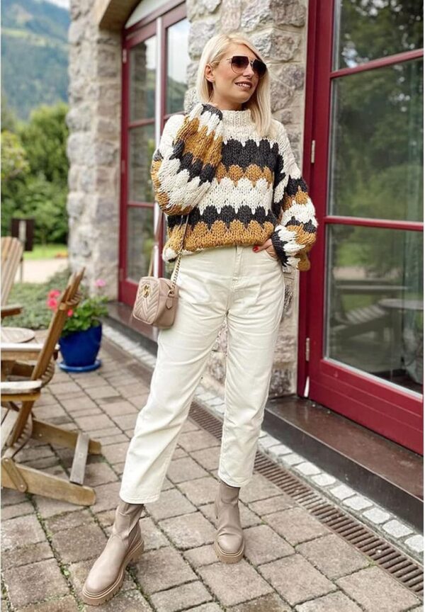 Women's Cream/Smoke Color Blocked Puff Sves V-Neck Hand-Knit Chunky Cardigan - Image 2
