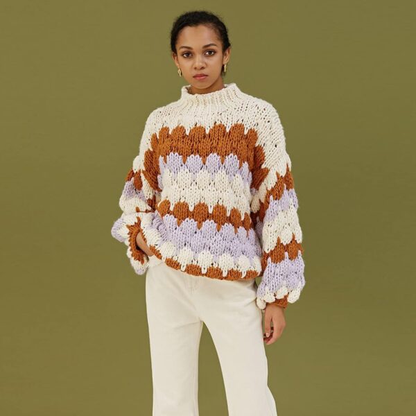 Women's Cream/Smoke Color Blocked Puff Sves V-Neck Hand-Knit Chunky Cardigan - Image 2